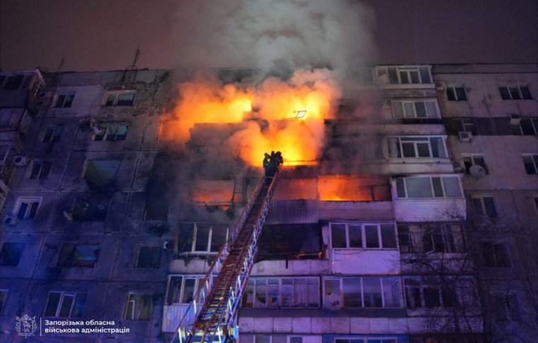 Удар по багатоповерхівці у Запоріжжі: є постраждалі (фото, відео)