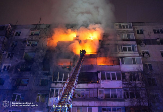 Удар по багатоповерхівці у Запоріжжі: є постраждалі (фото, відео)
