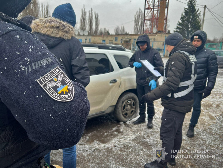 У Запоріжжі чоловік продавав зброю