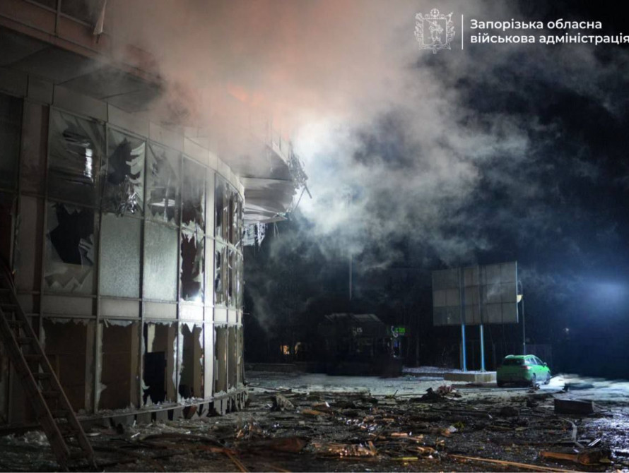 Наслідки влучання в житловий будинок у Запоріжжі