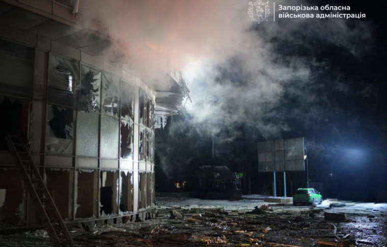 Нічні удари по Запоріжжю: є руйнування житлових будинків (фото, відео)