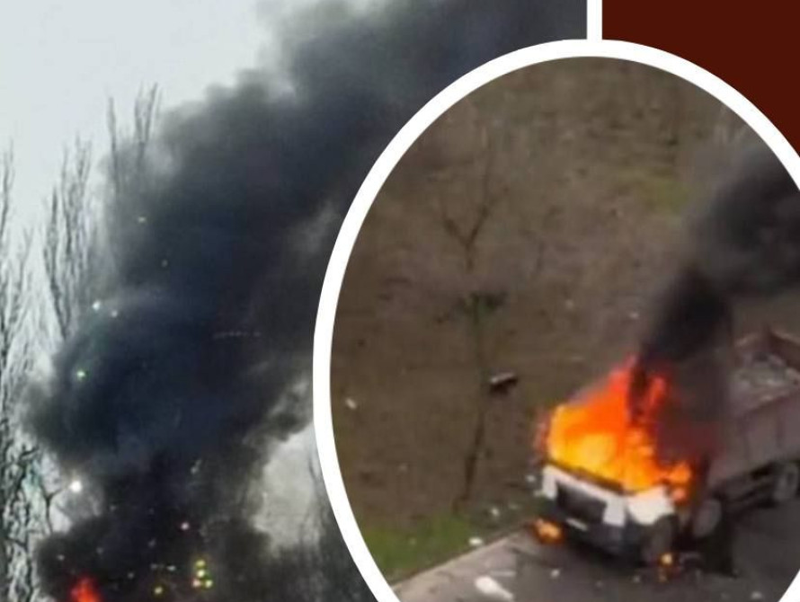 Вантажівка після удару у Запоріжжі