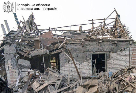 Понад 700 ударів по Запоріжжю та області за добу, є поранена: зведення