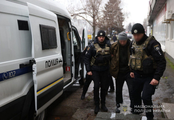 Запоріжець 10 років переховувався від поліції після пограбування: чоловіка затримали (фото)