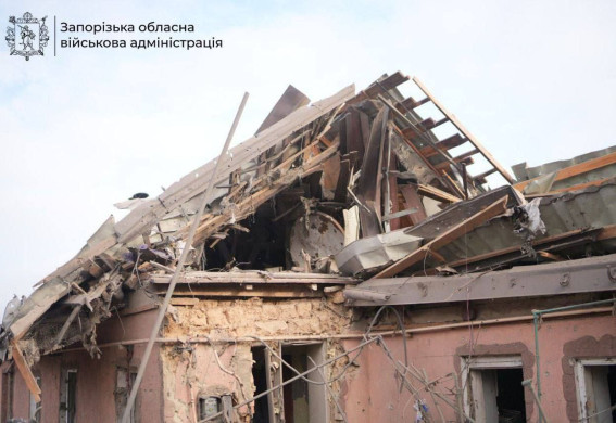 Росіяни поранили жінку Запорізькому районі: зведення