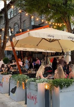 "Вільний" (бар)