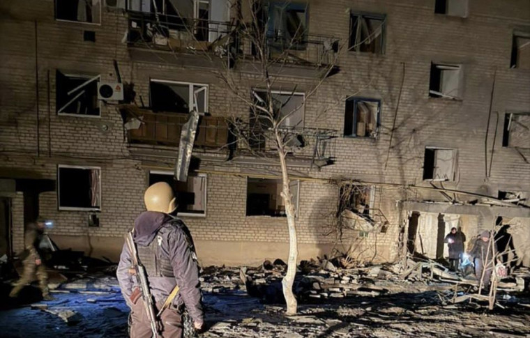 Удар по Комишувасі на Запоріжжі: є загиблий та щонайменше десятеро поранених (фото, відео)