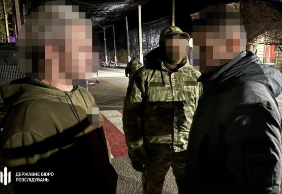 У Запоріжжі судитимуть дезертира, який організував схему «допомоги» втечі закордон (фото, відео)
