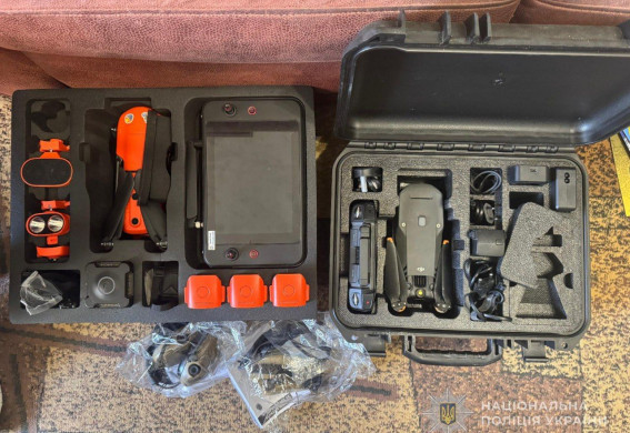 Обміняв дрон на книги: у Запоріжжі суд виніс вирок чоловіку за шахрайство