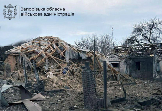 Понад 700 ударів по Запоріжжю та області, є поранені: зведення