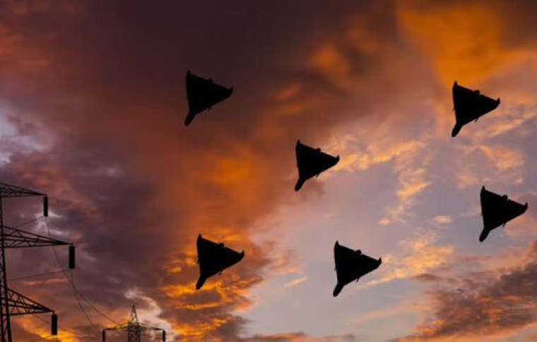 У Запоріжжі внаслідок атаки дронів загинула жінка, пошкоджені будинки (відео)