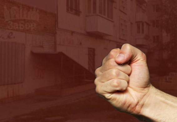 У Запоріжжі чоловік на очах у дитини вбив її батька через "конфлікт між дружинами"