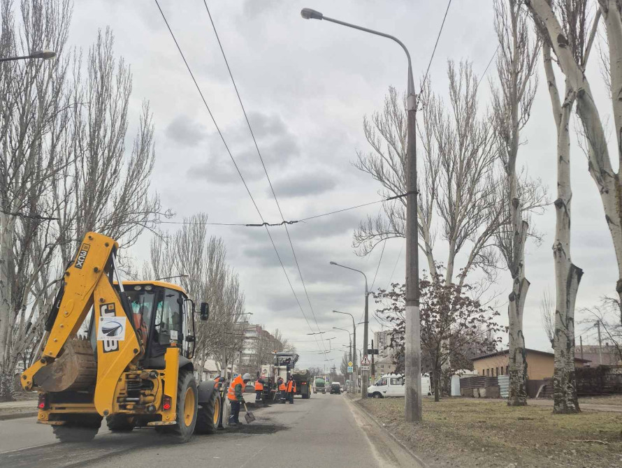 Ремонт дороги у Космічному районі