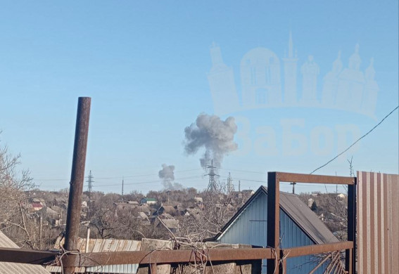 Росіяни завдали серію ударів КАБами по Запоріжжю: один із прильотів по багатоповерхівці, є поранені (фото, відео)