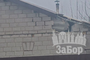 Одна із ракет, якими росіяни атакували Запоріжжю, пробили стіну приватного будинку, але не розірвалася  (фото)