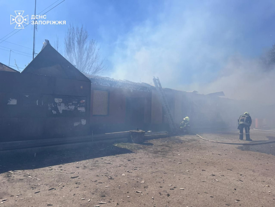 Палаючий магазин під Запоріжжям