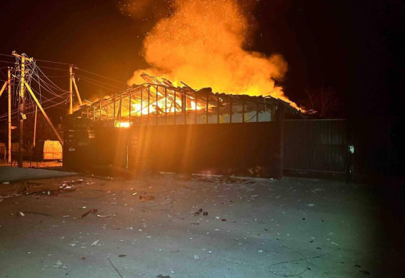 Росіяни знищили відділення "Нової пошти" на Запоріжжі: понад 150 посилок згоріли