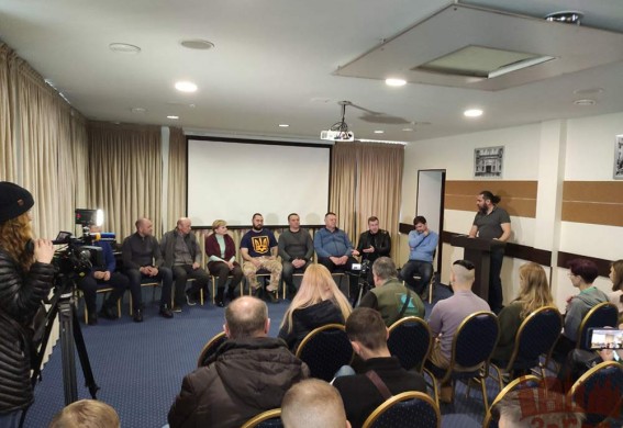 В Запорожье волонтеры собрали пресс-конференцию и высказали свои предложения к областной власти