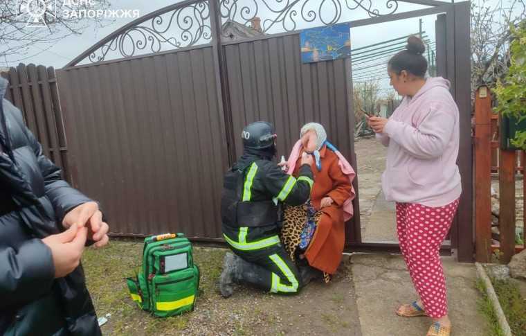 Росіяни вдарили КАБами по передмістю Запоріжжя: є постраждалі