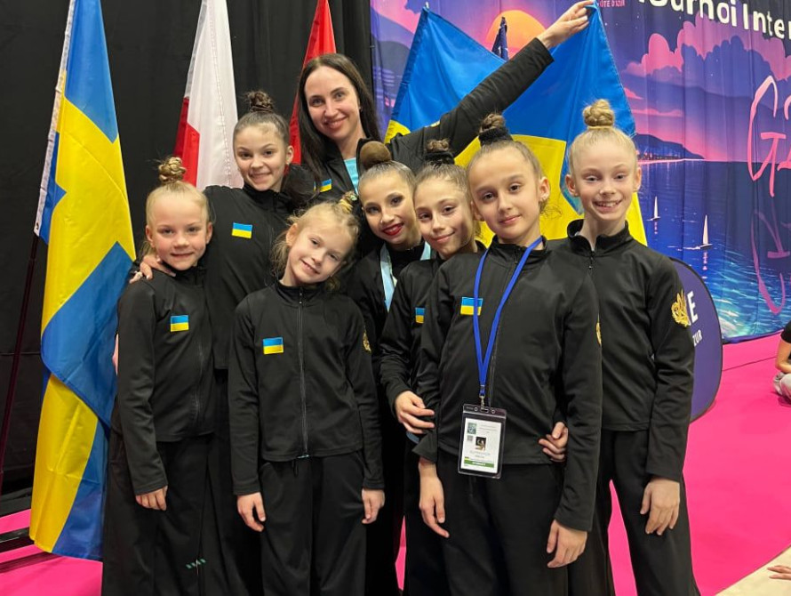Запорізькі гімнастки на змаганнях у Франції
