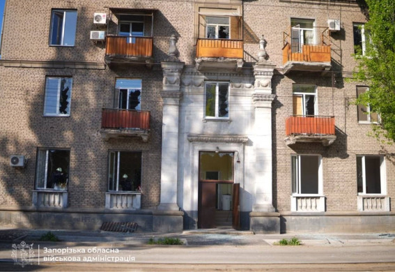 Росіяни знову вдарили по Запоріжжю дронами: пошкоджені будинки (фото)