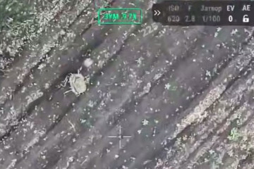 Відрізали голови та поклали на край поля: з'явилося відео жахливого злочину росіян у Запорізькій області (відео 18+)