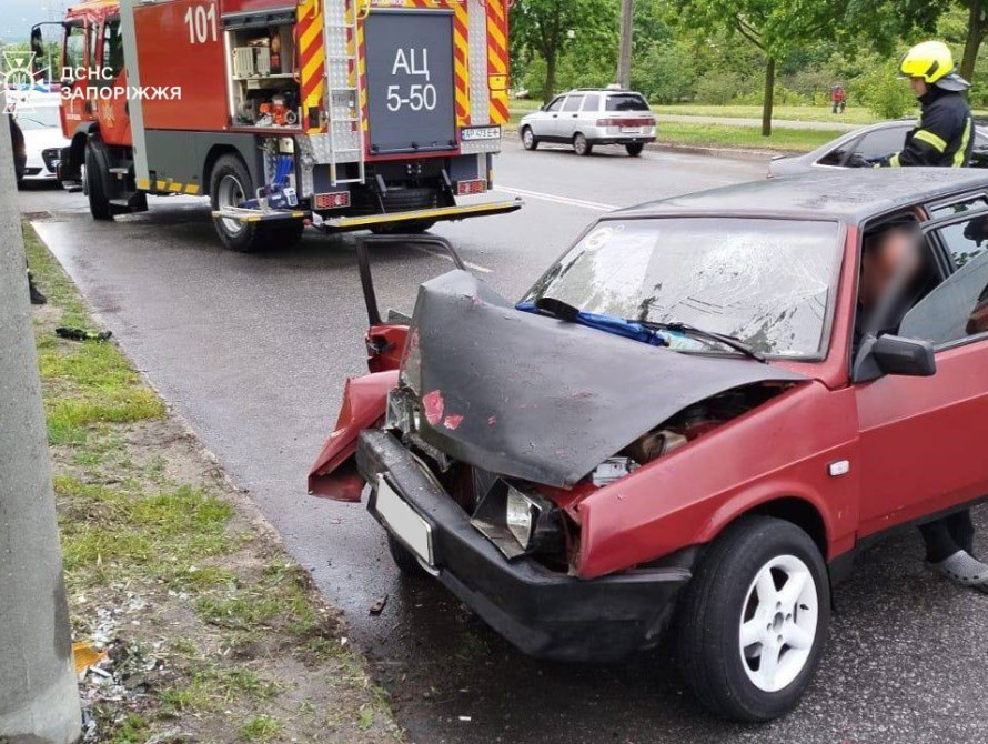 Місце ДТП на Хортицькому шосе у Запоріжжі