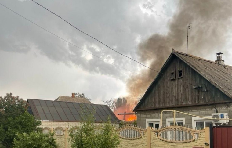 У Запоріжжі внаслідок атаки дронів пошкоджено приватні будинки