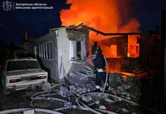 Під Запоріжжям росіяни вдарили по житловому будинку: поранені двоє дітей