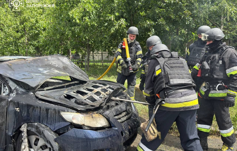 12 поранених та понад 10 пошкоджених будинків: що відомо про удар по Запоріжжю (фото, відео)