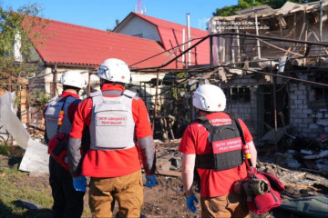 Внаслідок російського удару по Запоріжжю пошкоджено приватний будинок: є поранена (фото, відео)