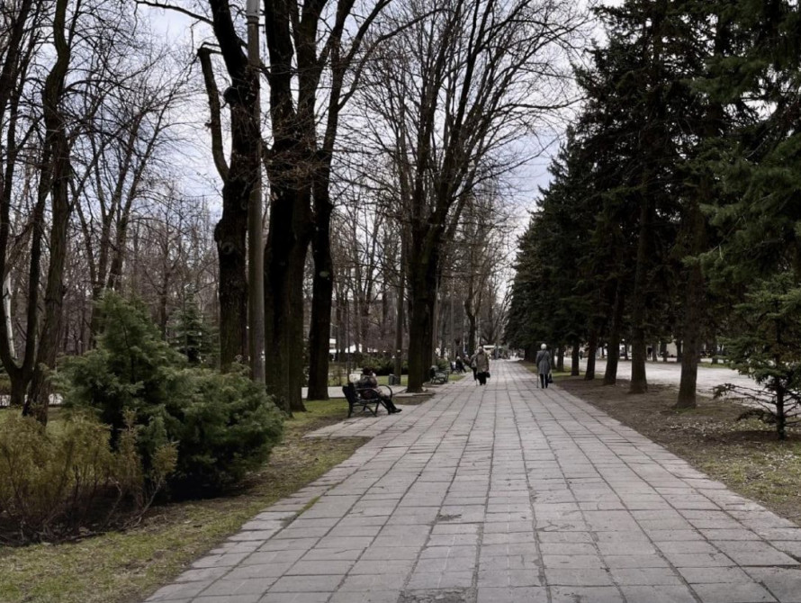 Сквер ім. 30-річчя визволення України на Кічкасі