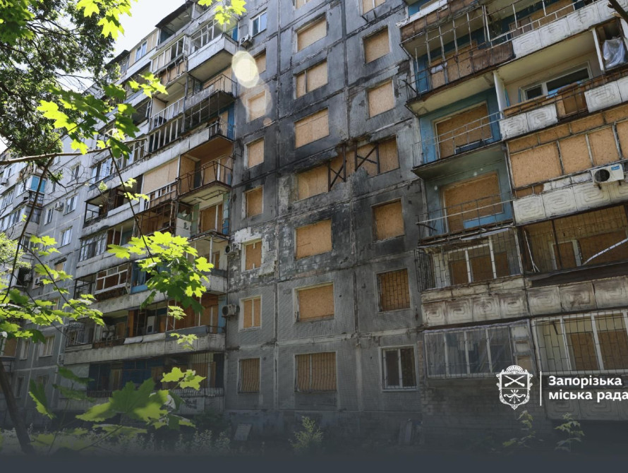 Пошкоджений будинок по вул. Шкільній у Запоріжжі