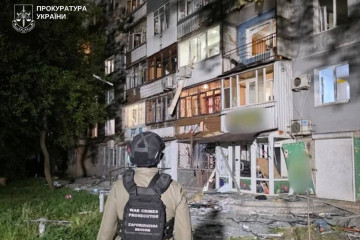 У Запоріжжі через удар реактивного дрона загинула жінка, кількість поранених зросла до 11 (фото, відео)