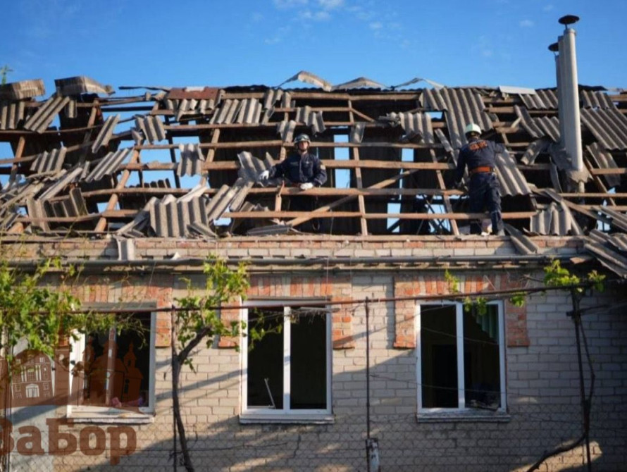 Ворог вдарив по приватно будинку у Запоріжжі