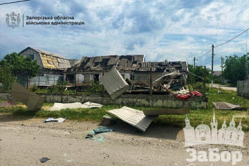 Росіяни вдарили КАБами по зупинці у Балабіне: є загиблі та поранені (відео 18+)