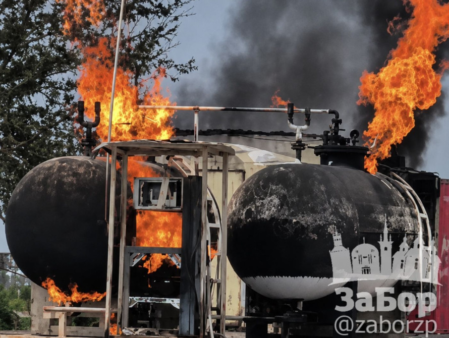 Росіяни вдарили по АЗС у Запоріжжі: є постраждалі