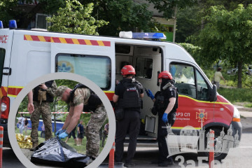 Кількість поранених через атаку на Бабурці в Запоріжжі зросла до 23: на зупинці над тілом загиблої продавчині сидять її близькі (відео 18+)