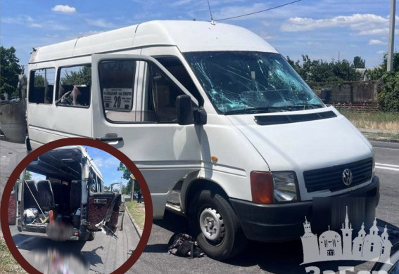FPV-дрон вдарив по маршрутці у Запоріжжі: загинуло двоє людей, 6 поранені (відео, фото)