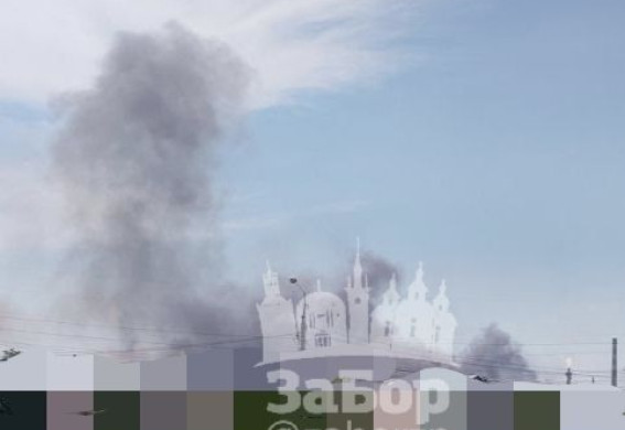 Росія завдала подвійного удару КАБами по Запоріжжю: над містом здіймається дим, відомо вже про одного пораненого (фото, відео)