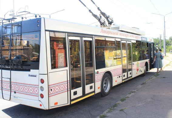 У центрі Запоріжжя через аварійне знеструмлення змінили маршрути трамваїв і тролейбусів: один маршрут призупинили