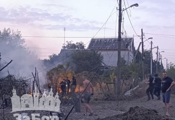 Військові рф  вдарили КАБом по приватному сектору Запоріжжя: постраждали будинки, один  зруйновано вщент (фото, відео)