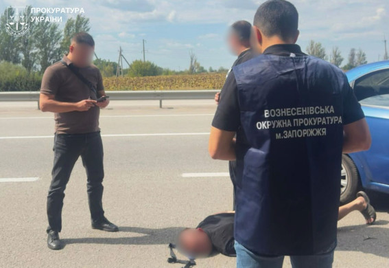 Незаконний виїзд до Молдови за $8 тисяч: у Запоріжжі затримали чоловіка, який шукав "ухилянтів" через соцмережу