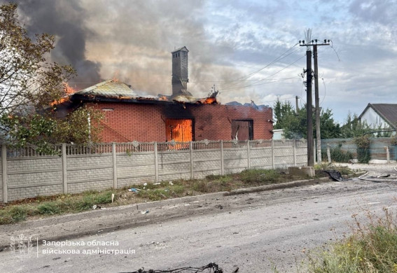 Одна людина загинула, четверо поранені: за добу по Запоріжжю та області завдали понад 700 ударів