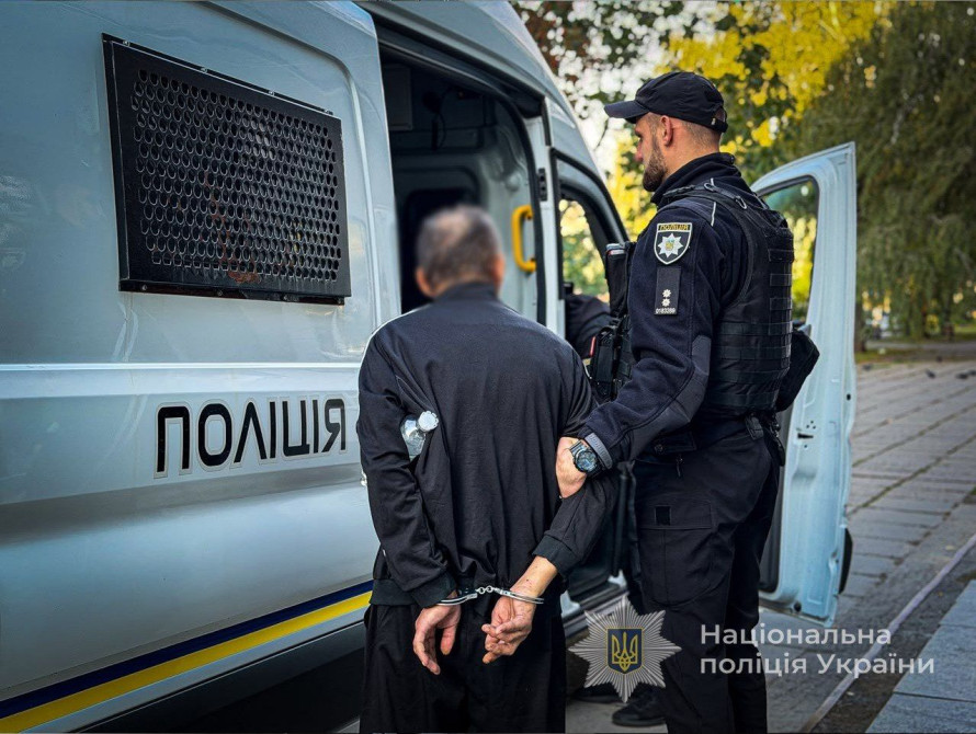 Затримання чоловіка, який вбив свою матір у Запоріжжі