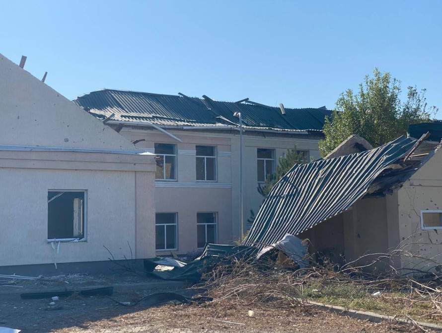 Наслідки ударів по гімназії в Запоріжжі