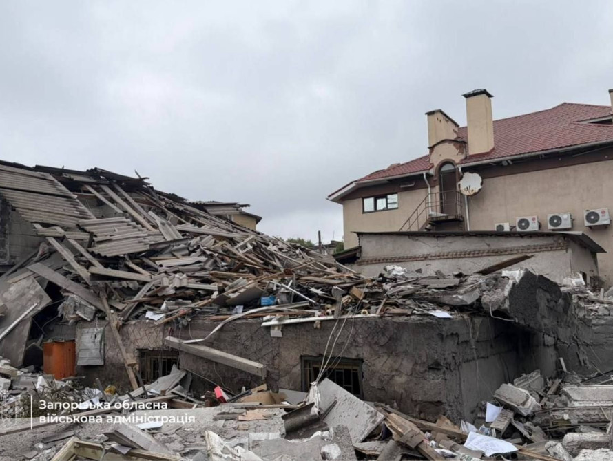 Зруйнований будинок внаслідок удару по Запоріжжю 14 жовтня 2026 року