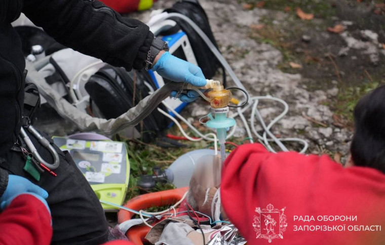 Помер чоловік, якого реанімували після російського обстрілу у Запоріжжі