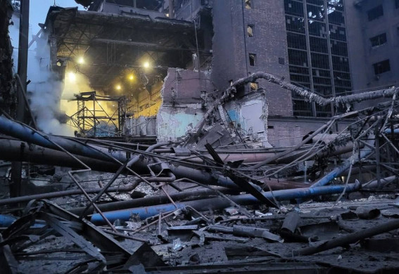 Вже 5-а атака на «Запоріжсталь»: росія сьогодні випустила по комбінату ще 6 балістичних ракет