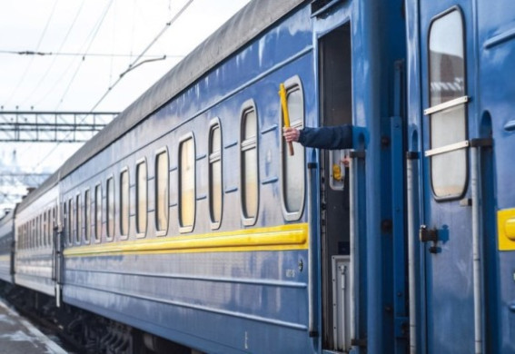Із Запоріжжя скасовано поїзд до Перемишля, а квитки до Тернополя зникли з продажу в додатку